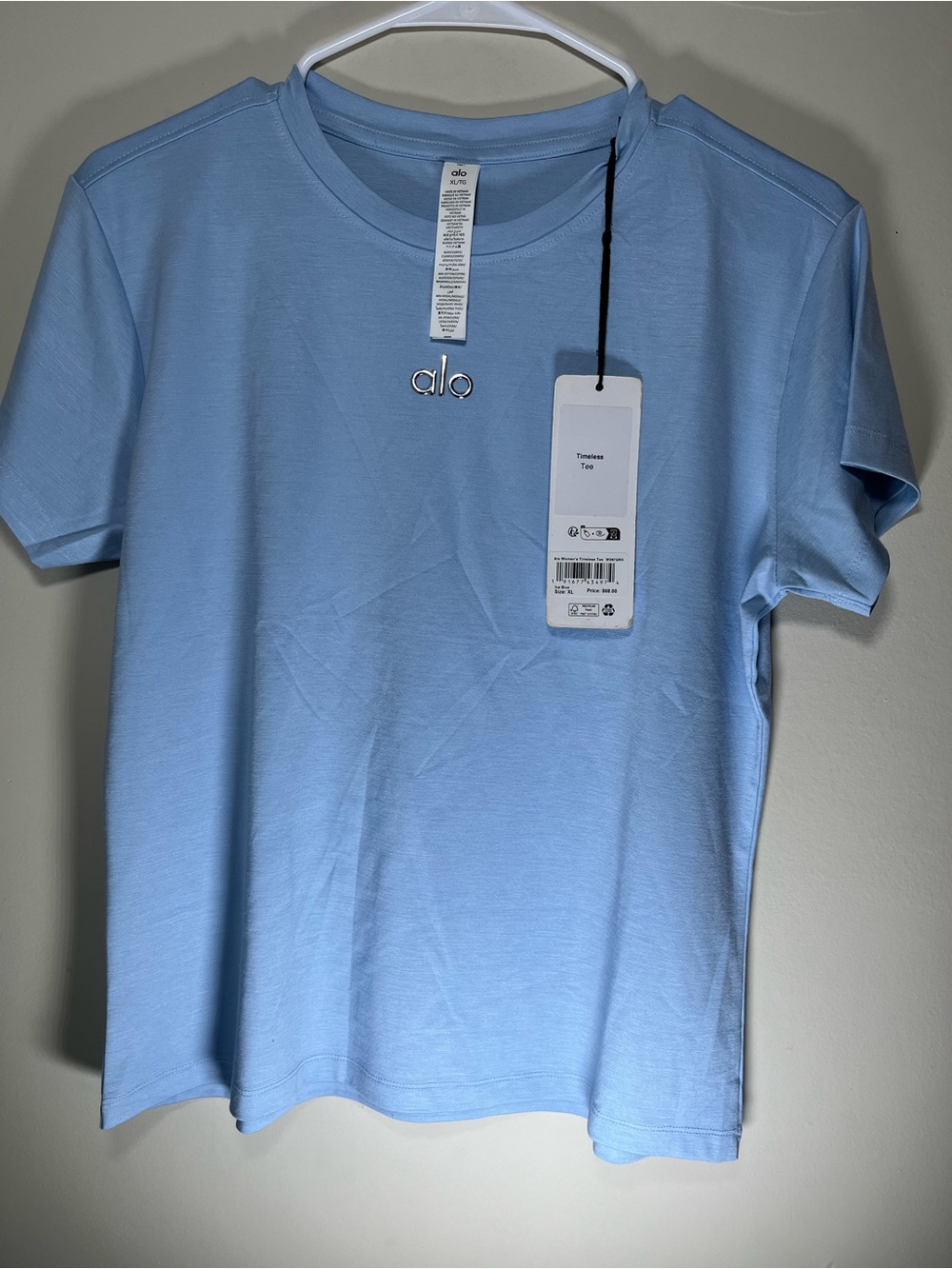 Alo women’s Light Blue Crew Neck Tee